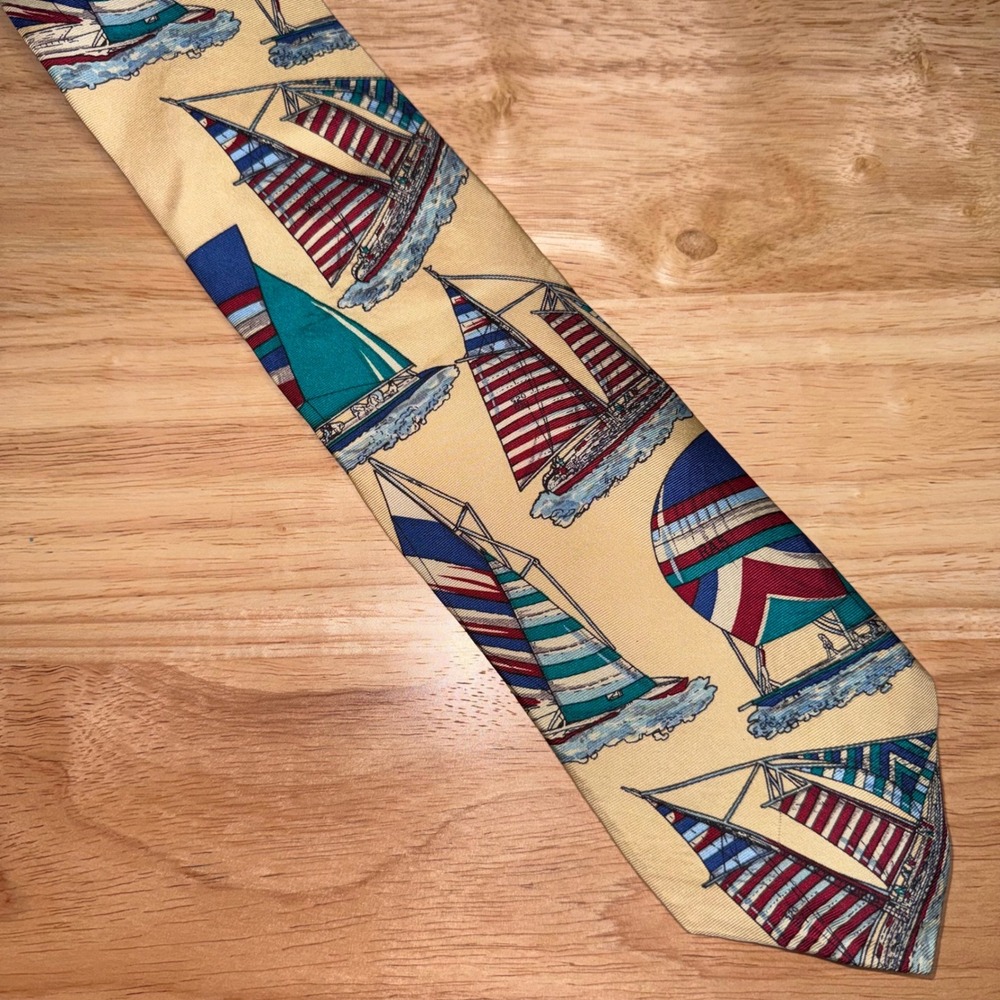 Gant Mens Silk Nautical Sailboat Regatta Necktie Yellow Red Blue USA Made